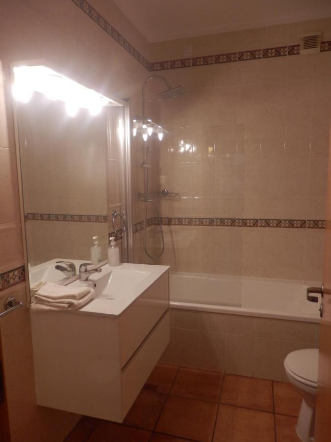Bel Appartement Au Bord De La Mer De Porto De Mos Lagos Eksteriør billede