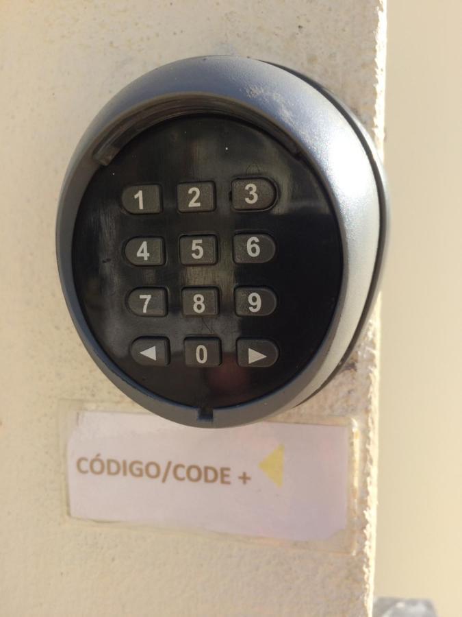 Bel Appartement Au Bord De La Mer De Porto De Mos Lagos Eksteriør billede